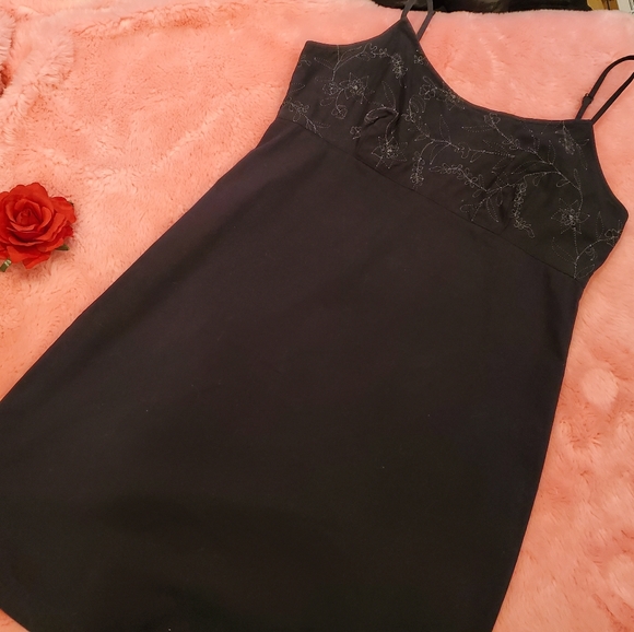 Vintage New York & Co embroidered dress - Picture 2 of 8